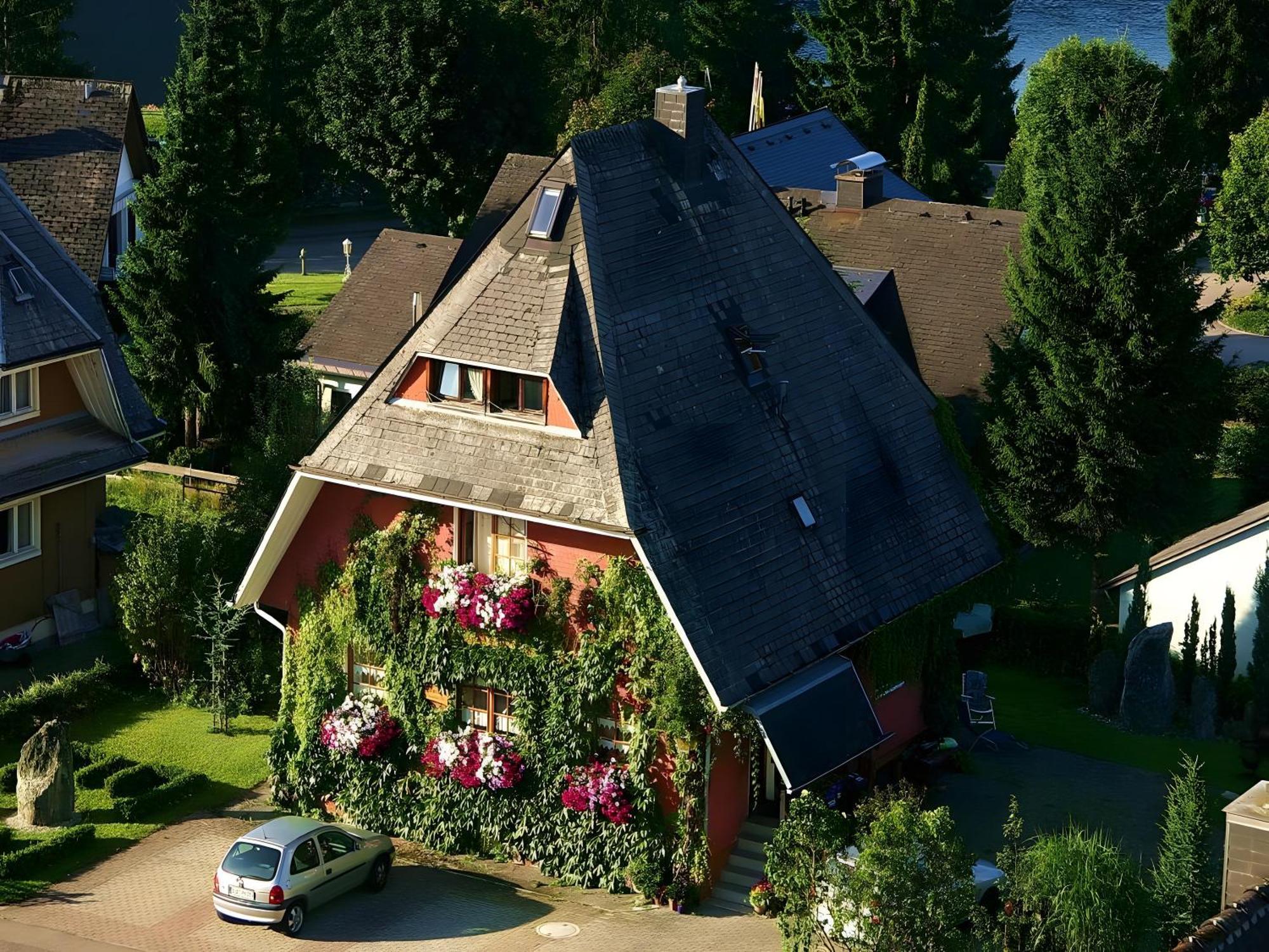 Haus Am Tannenhain Titisee-Neustadt Exterior photo